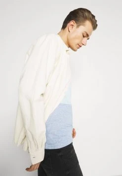 Les meilleures critiques de 🛒 Solid PORUS - T-shirt Imprimé - Insignia Blue ⌛ 13 Les meilleures critiques de 🛒 Solid PORUS - T-shirt Imprimé - Insignia Blue ⌛ -Solid Soldes 1948158baef54a8182ef6d80dda5f3ed