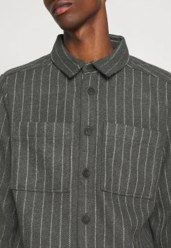 Tout neuf ✨ Solid TODD PINSTRIPE - Chemise - Dark Grey Melange 🧨 11 Tout neuf ✨ Solid TODD PINSTRIPE - Chemise - Dark Grey Melange 🧨 -Solid Soldes 38968398e18c4b52b2c33f430540ab97