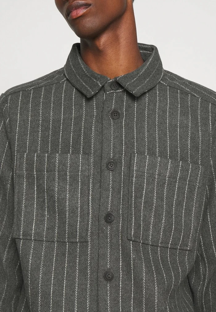 Tout neuf ✨ Solid TODD PINSTRIPE - Chemise - Dark Grey Melange 🧨 6 Tout neuf ✨ Solid TODD PINSTRIPE - Chemise - Dark Grey Melange 🧨 – Image 6