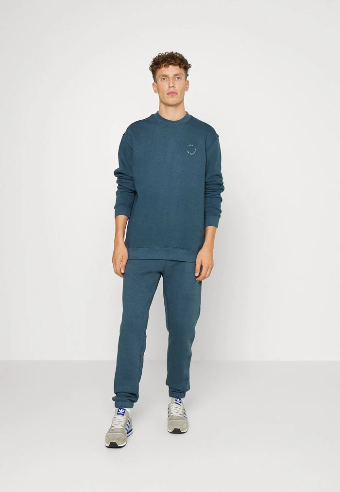 Les meilleures critiques de 😀 Solid SDVICTER - Pantalon De Survêtement - Ensign Blue 🔥 2 Les meilleures critiques de 😀 Solid SDVICTER - Pantalon De Survêtement - Ensign Blue 🔥 – Image 2