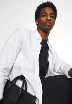 Top 10 💯 Solid REVEL - T-shirt Imprimé - Black 😉 -Solid Soldes 7c10eaf90e71492e9f46ce5b293ea405