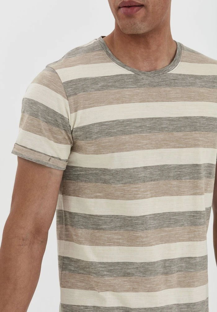 Grosses soldes ⌛ Solid SDTHICCO - T-shirt Imprimé - Dusty Olive ⌛ 4 Grosses soldes ⌛ Solid SDTHICCO - T-shirt Imprimé - Dusty Olive ⌛ – Image 4