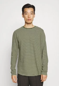 Meilleure vente 🤩 Solid SDVERNARD TEE LS 21106124 - T-shirt à Manches Longues - Black Forest 🎁