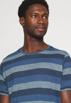 Nouveau 🔔 Solid SPIRIT TEE - T-shirt Imprimé - Ensign Blue ❤️ 11 Nouveau 🔔 Solid SPIRIT TEE - T-shirt Imprimé - Ensign Blue ❤️ -Solid Soldes c765801045cd4484afd0f51262084c2c