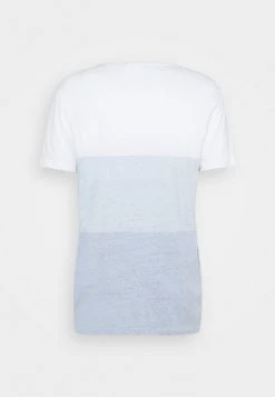 Les meilleures critiques de 🛒 Solid PORUS - T-shirt Imprimé - Insignia Blue ⌛ 17 Les meilleures critiques de 🛒 Solid PORUS - T-shirt Imprimé - Insignia Blue ⌛ -Solid Soldes c841d8d8fc5d4cdfb8f7327a891580f5