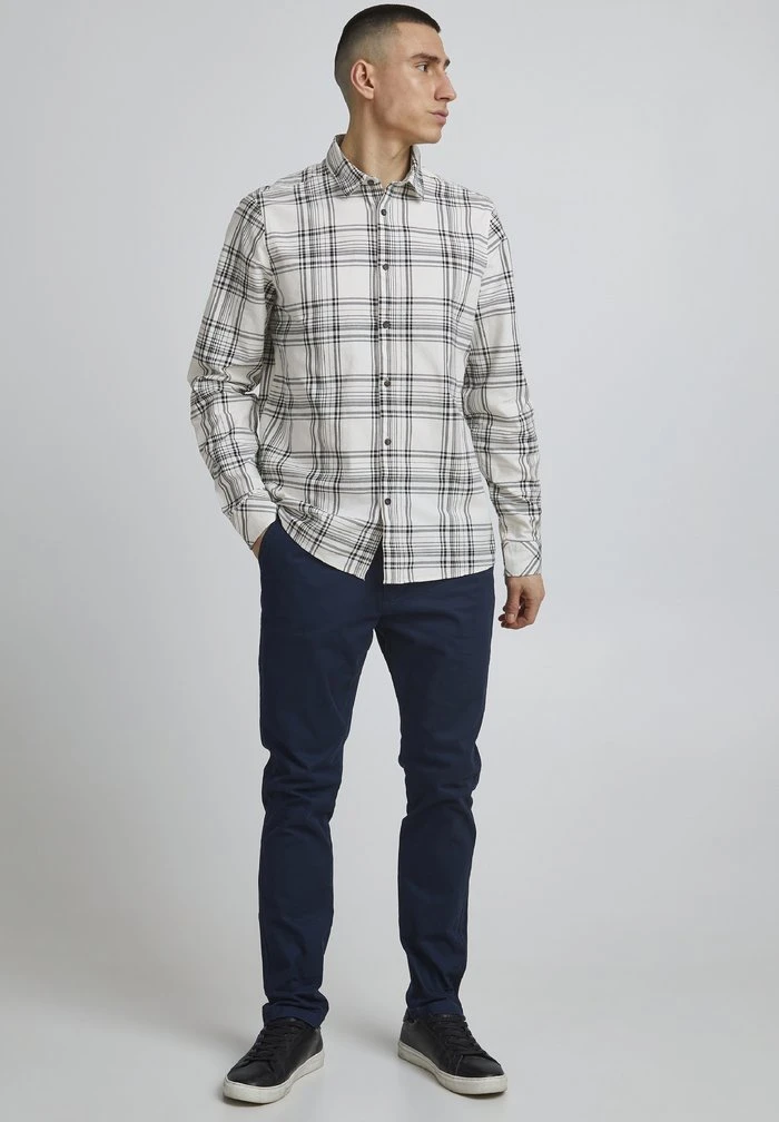 Sortie 🤩 Solid Chemise - Off White 🧨 2 Sortie 🤩 Solid Chemise - Off White 🧨 – Image 2