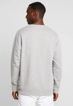 Nouveau ❤️ Solid MORGAN CREW - Sweatshirt - Light Grey ✔️ 8 Nouveau ❤️ Solid MORGAN CREW - Sweatshirt - Light Grey ✔️ -Solid Soldes d7ff2895074f4f748cbe27dc524322cb