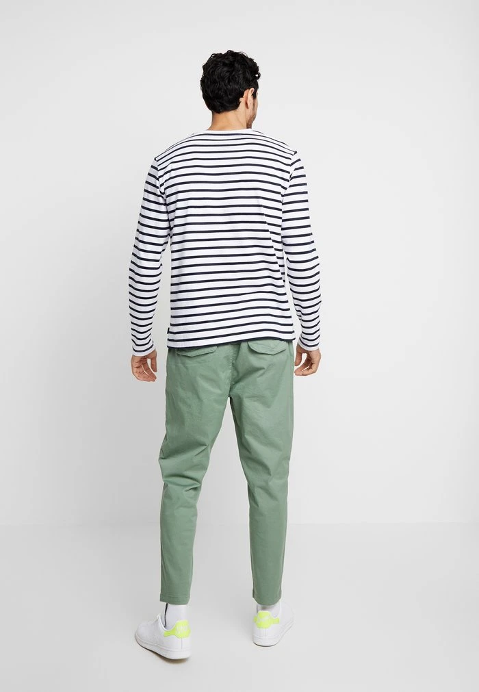 Le moins cher đ Solid TRUC CROPPED - Pantalon Classique - Hedge Gree â 3 Le moins cher đ Solid TRUC CROPPED - Pantalon Classique - Hedge Gree â â Image 3