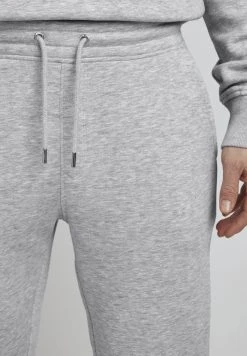 Meilleur prix 🤩 Solid SDROUVEN - Pantalon De Survêtement - Light Grey Melange 👏 9 Meilleur prix 🤩 Solid SDROUVEN - Pantalon De Survêtement - Light Grey Melange 👏 -Solid Soldes f64205e80fad4320983afe9bbbd24aa6